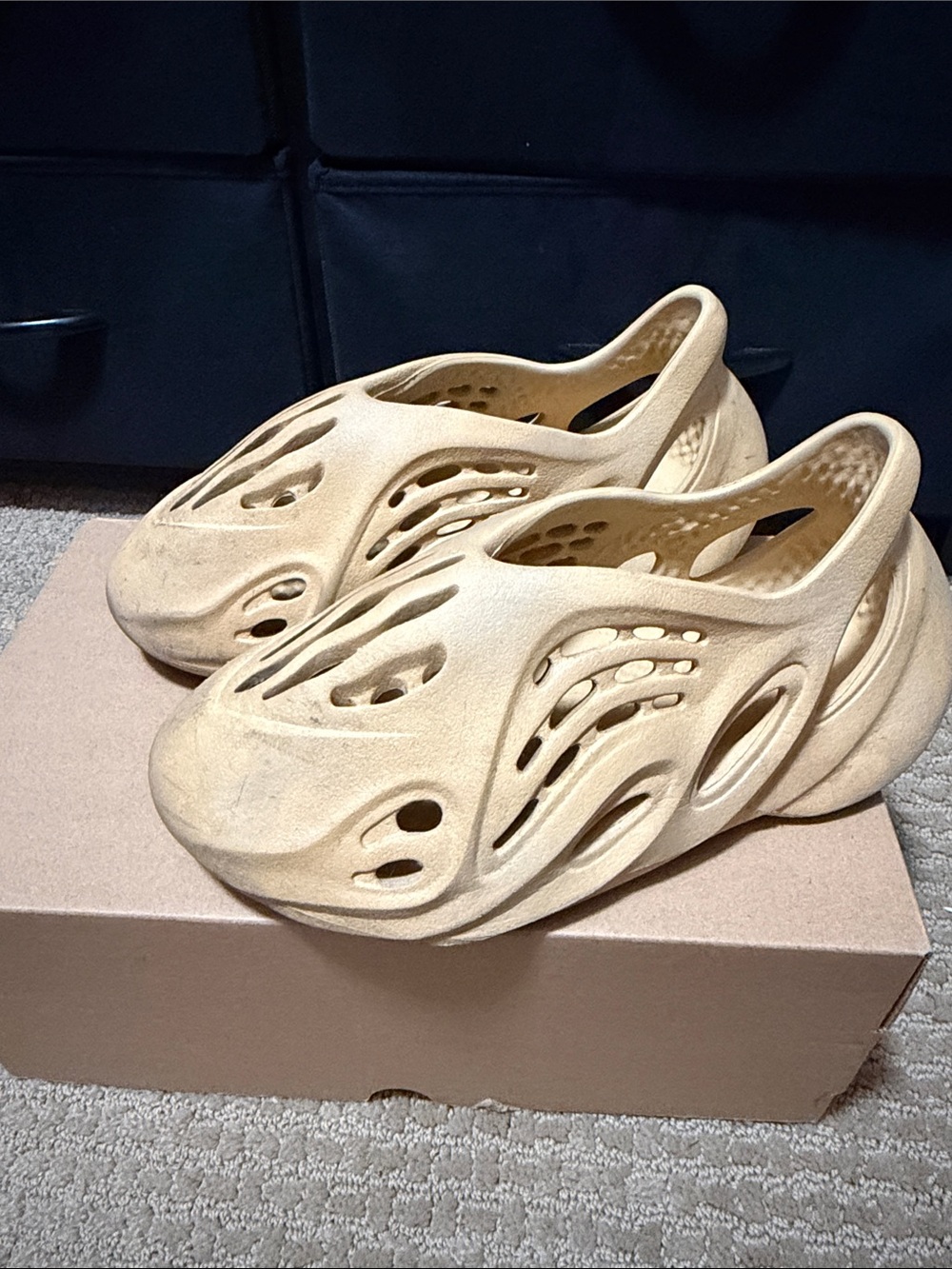 Men’s Foam Runners in Beige
